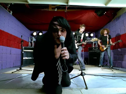 Download MP3 My Chemical Romance - I'm Not Okay (I Promise) [Outtake Version 2]