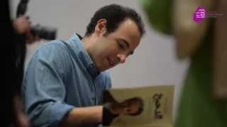 مقتطفات من التقاء زوار المعرض بشخصية يوتيوب أحمد الغندور وتوقيعه لكتاب الدح يح ما وراء الكواليس 