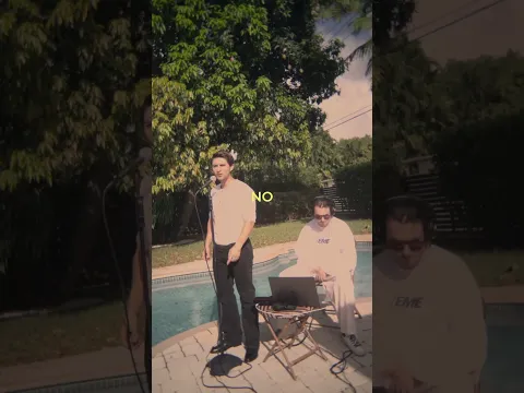 Alex cantando electrónica? 🤍me encanta esta canción, espero a ustedes también ❤️ se llama TU