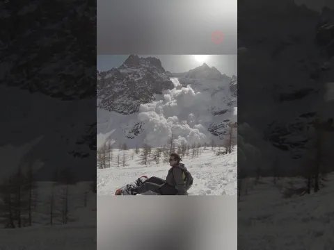 Skiers Watch Massive Avalanche Until It Engulfs Them! 😱❄️ #shorts #avalanche #mountains