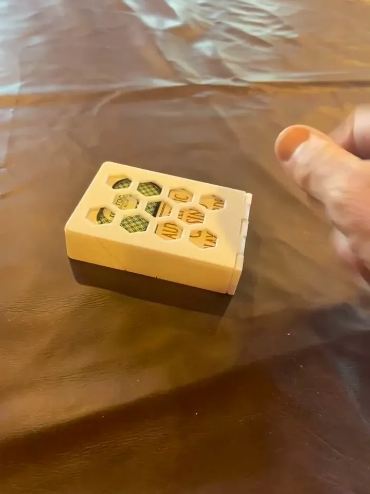 Folding playing card box for Magic: The Gathering or Las Vegas regulation cards