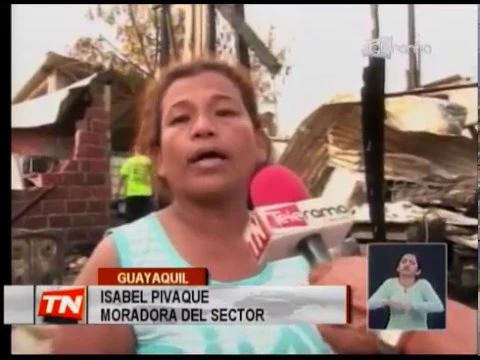 Varias familias afectadas por incendio en vivienda