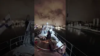 Reversing our boat into a tight harbour