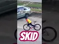 Download Lagu skid one footed! #fixiebike #cycling #hardtraining #fixiemalaysia #bicycle #cycle #bike