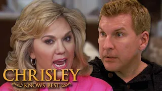 LIVE Todd Julie Chrisley Moments That Make Us Believe in LOVE Chrisley Knows Best