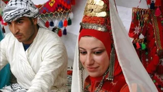 الاغنيه النسائيه الفلسطينيه  تستاهلي يا ام العريس الفرح دندنها