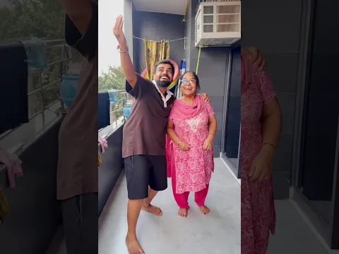 Aasman say mobile ki barish horahi hai #youtubeshorts #shorts #gauravaroravlogs