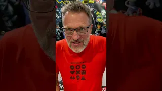 ستيف بلوم هو الممثل الصوتي المدبلج لشخصية أوروتشيمارو ناروتو وهو يقول بضعة أسطر 