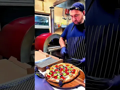 Esse pizzaiolo teve uma ideia brilhante... 🍕😂