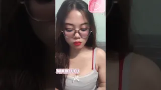 siaran cewek tanktop abu 