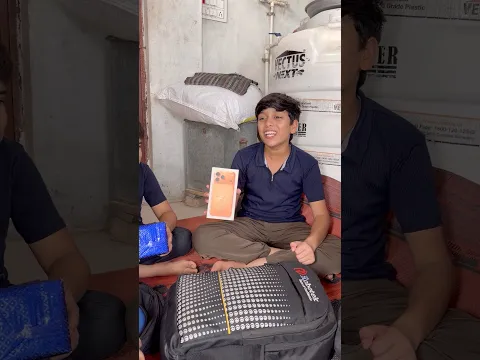 Garib bache ne teacher ko kya gift diya 😭🙏 #shorts #viral #emotional #short #youtubeshorts