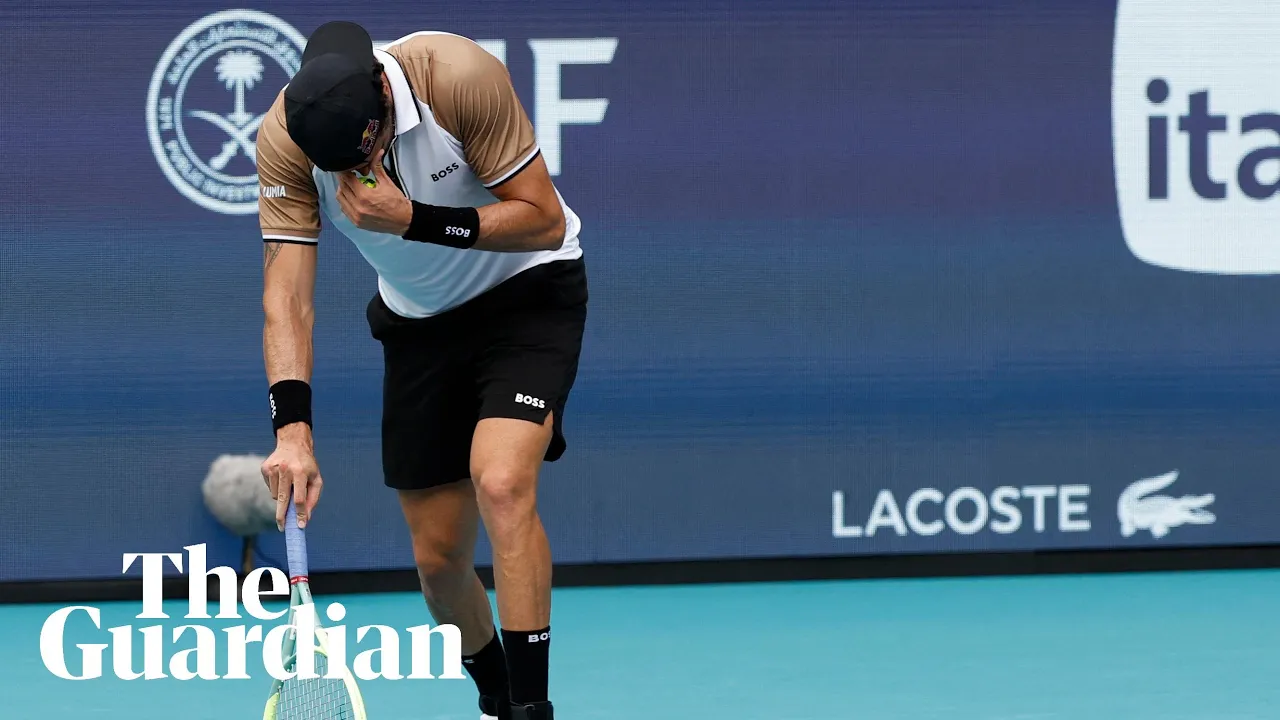 Berrettini almost collapses on court as Murray fights back to win at Miami Open