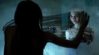 بنت بتكتشف إن انعكاسها في المراية يبقى أختها التوأم فبيقرروا انهم يبدلوا حياتهم مع بعض Look Away 