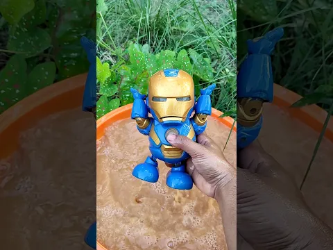 membersihkan mainan robot ironman #membersihkanmainan #momobilan #fuad28toys