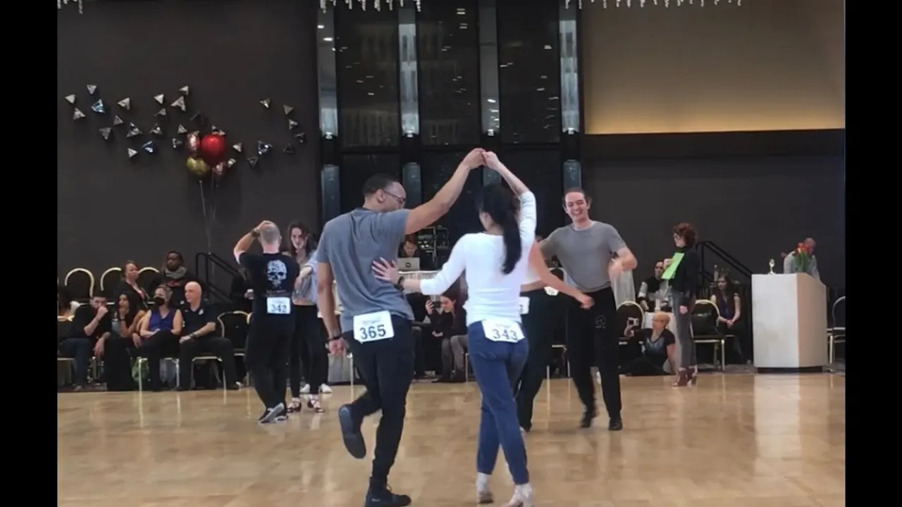 Switch J&J 1st Place, City of Angels 2022 - Deon Harrell & Helen Zhou