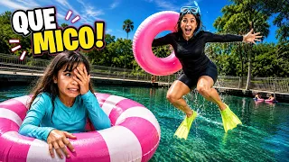 EU NÃO ACREDITO QUE MINHA MÃE FEZ ISSO EM UMA PISCINA NATURAL DA FLORIDA 😂 Que Vergonha!