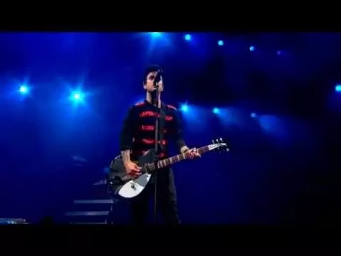 Download MP3 Green Day - Wake Me Up When September Ends (Live)