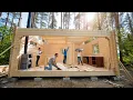Download Lagu Building A Cozy Shelter For The Whole Family Away From The Noisy City |  @mattandmouse