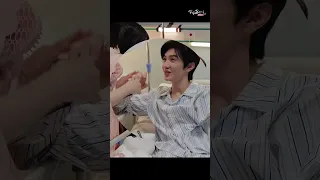 حب خفي Hidden Love كيف يمكنك الاقتراب حتى عند مسح الوجه YOUKU 