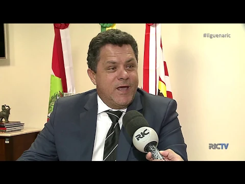 Funcionário de gabinete acusa deputado de racismo em SC