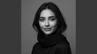 ضحكة مرسومة بوسط قلبي دندنها