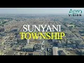 DRONE-UITZICHT OP SUNYANI-STAD || GHANA