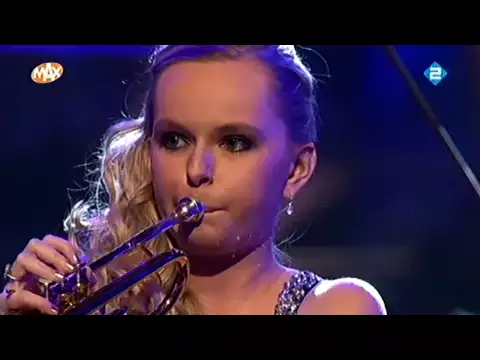 Download MP3 Melissa Venema (17) plays live Il Silenzio at Carré Amsterdam