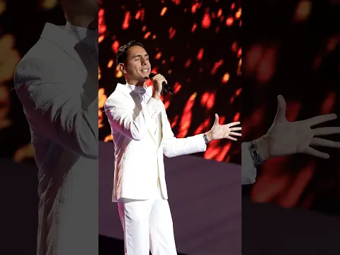 Bubi Ademov je izveo svoju novu pesmu "Dete sreće" na sceni #zvezdegranda 🙌 Nama miriše na hit!