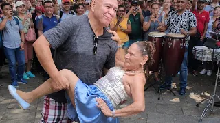 Yajaira y su bailarin llegaron bien románticos dejando boca abierta a Todos 