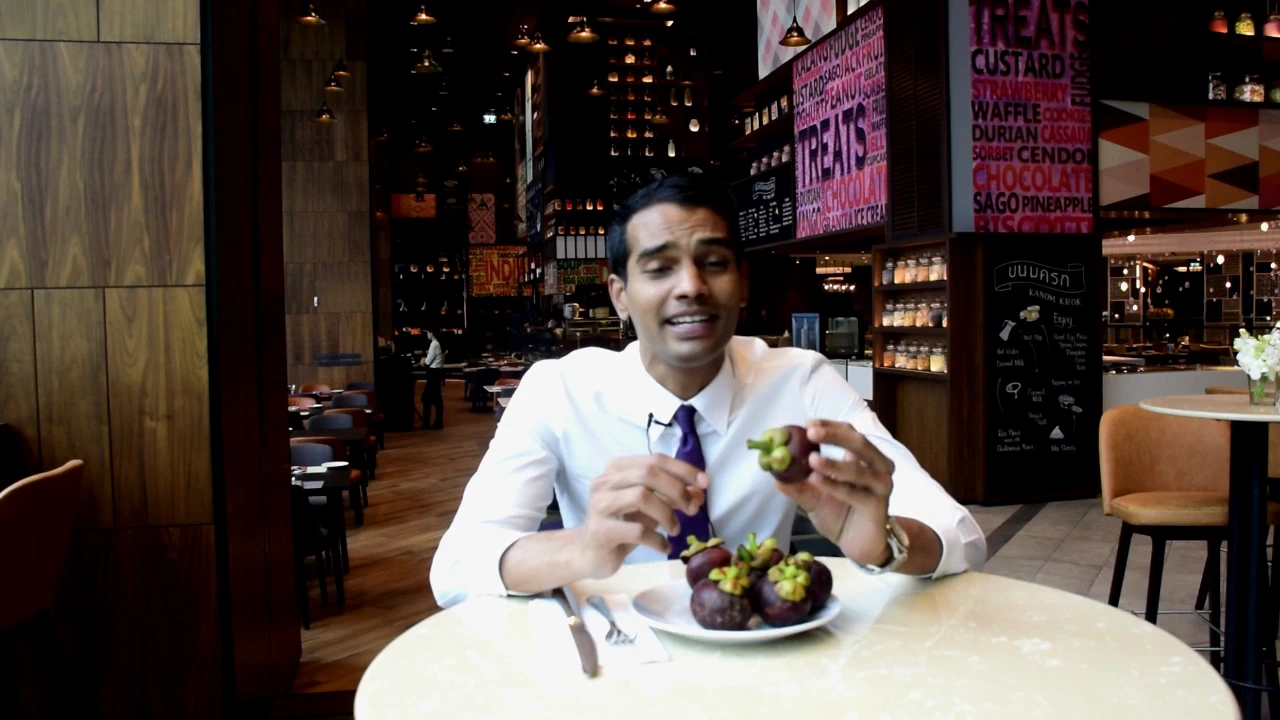 MANGOSTEEN (Garcinia mangostana) : Fruit, Seeds and Rind - How to Eat the WHOLE Thing - Weird Fruit . 