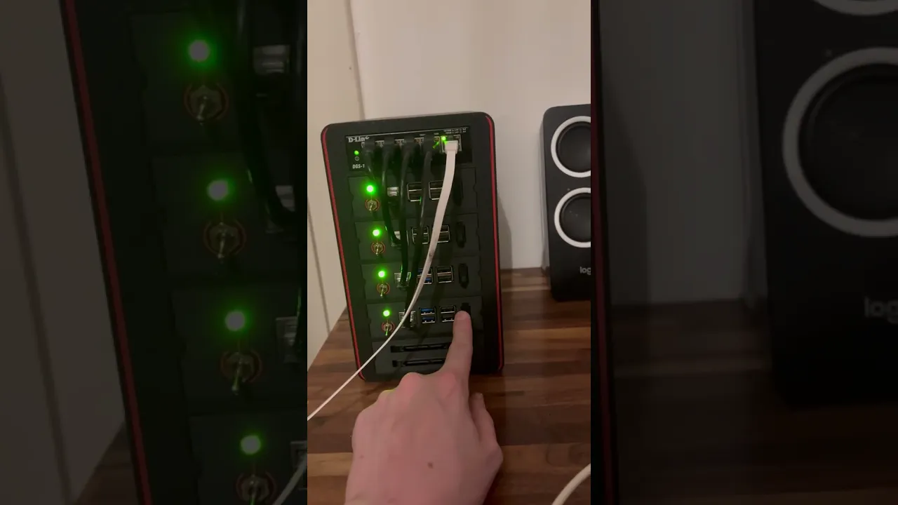Raspberry Pi 4-Node Cluster Case video thumbnail