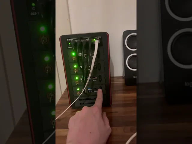 Raspberry Pi 4-Node Cluster Case video thumbnail