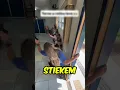 Ze laat haar leerlingen elke dag glimlachen ππ