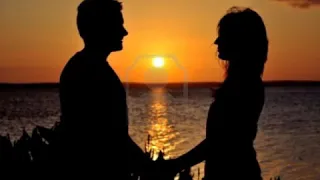 انت اغلى الناس عندي A 