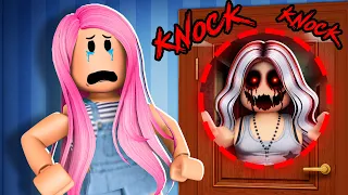 NUNCA ABRA A PORTA PRA UMA ANOMALIA NO ROBLOX