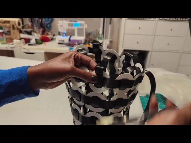 Interwoven Rings and Strap Tote Bag video thumbnail