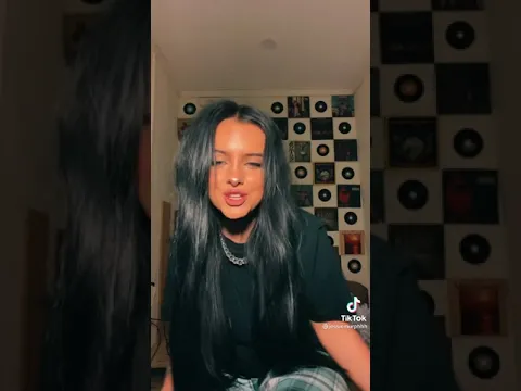 Her voice! ¡Su voz!