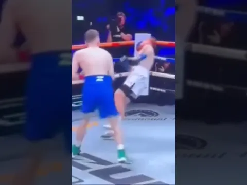 Big fella got punched like a cartoon character #Boxing #FightNight #Comedy #HaHaDavis 😂😂😂😂