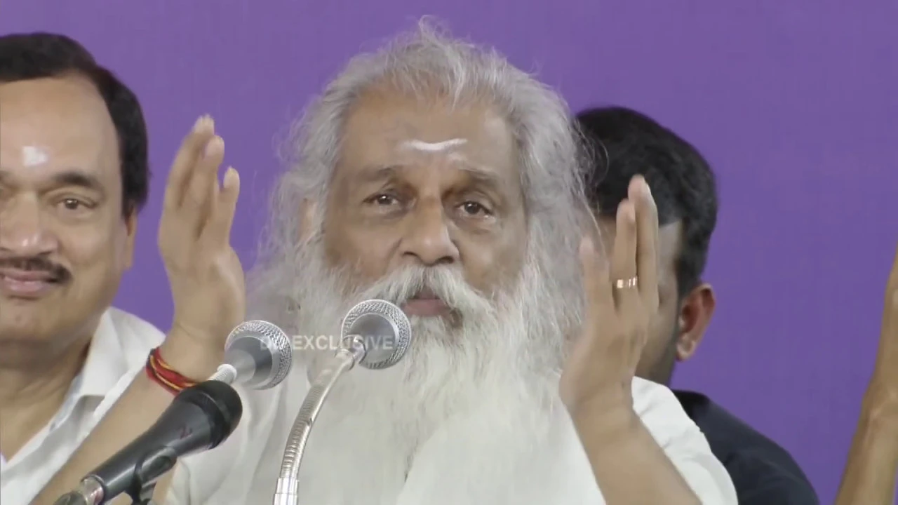 KJ Yesudas performing at Saint Sri Thiyagaraj Aaradhana Concert