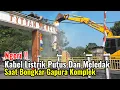 Download Lagu Ngeri‼️Kabel Listrik Putus Dan Meledak Saat Pembongkaran Gapura Komplek
