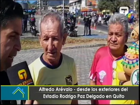 Alfredo Arévalo desde los exteriores del Estadio Rodrigo Paz Delgado en Quito