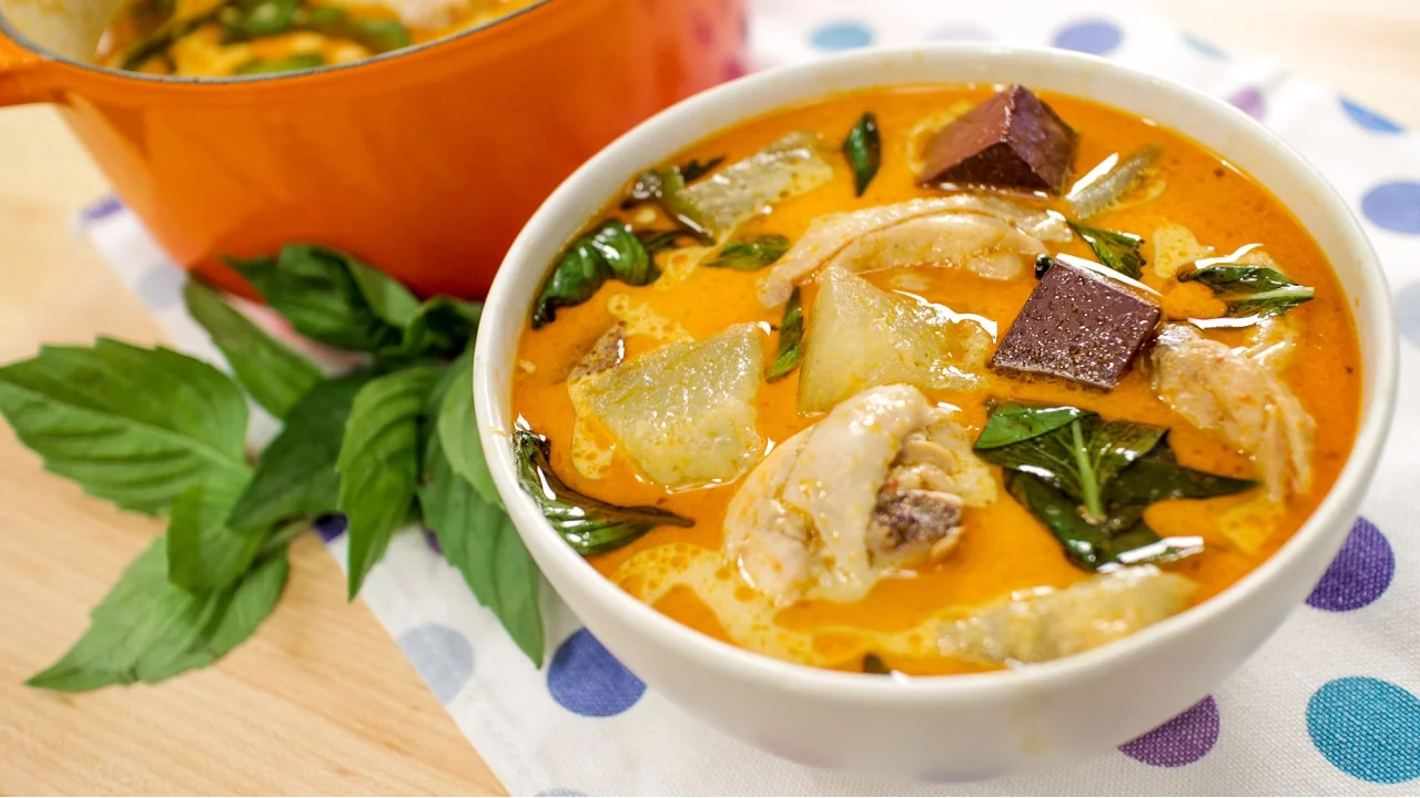 Thai "Light" Red Curry Chicken Recipe  - Hot Thai Kitchen!