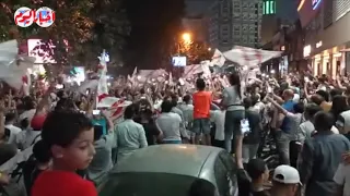 جمهور الزمالك في تزايد مستمر بمحيط النادي احكي واقول واغني نادي الزمالك يا عمري 