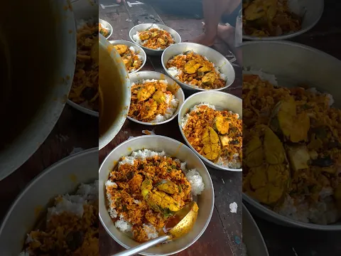 बोटीवरचे सुरमई माशाचे जेवण. Kingfish curry on fishing boat #seafood #kingfish #india #fishing