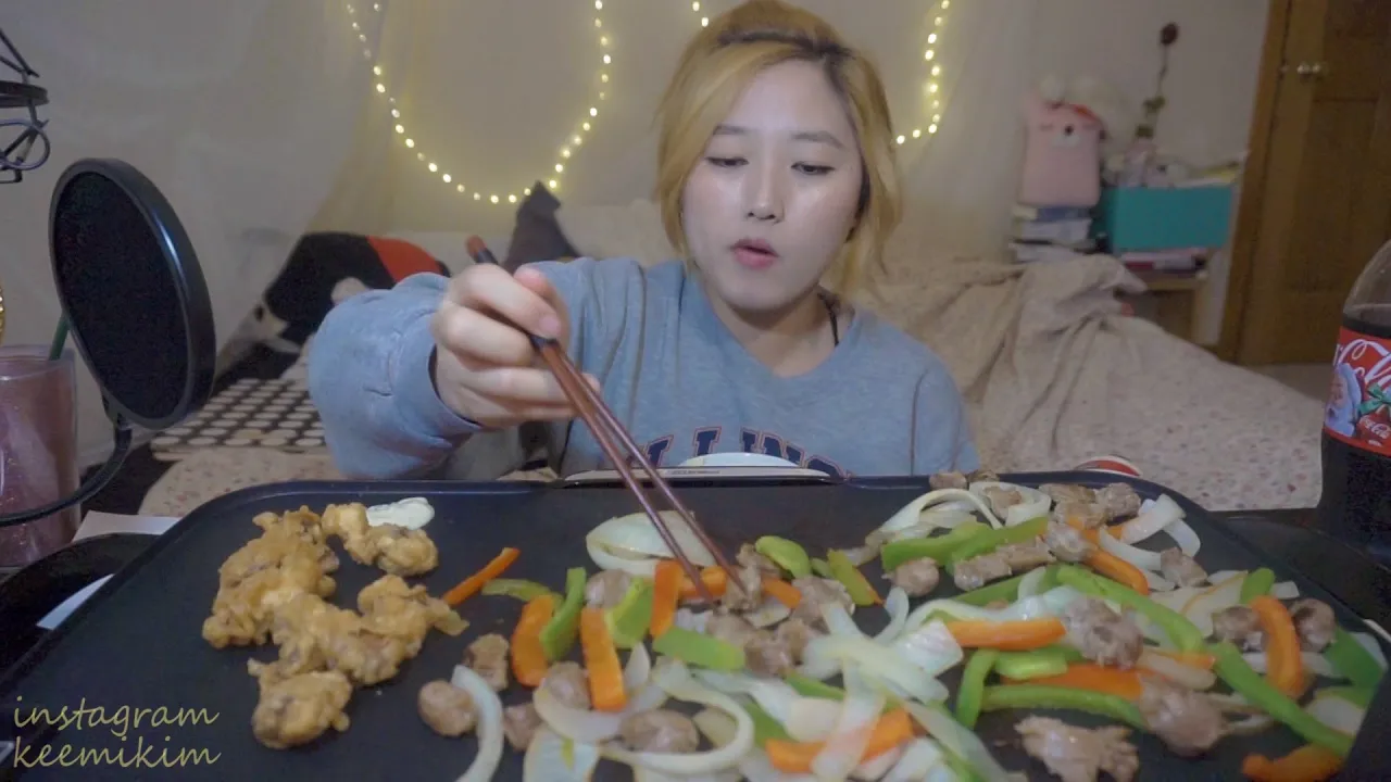 Have you tried Chicken GIZZARD before .....?!  [Mukbang/Eating]