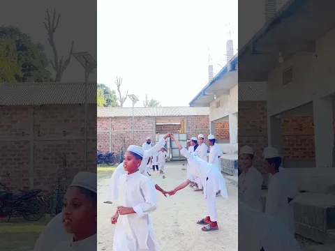 দুই হাতের মাঝখান দিয়ে লং জাম দেওয়া হয়েছে খেলাটা সবাই দেখুন আর ভিডিওটা বেশি বেশি শেয়ার করুন