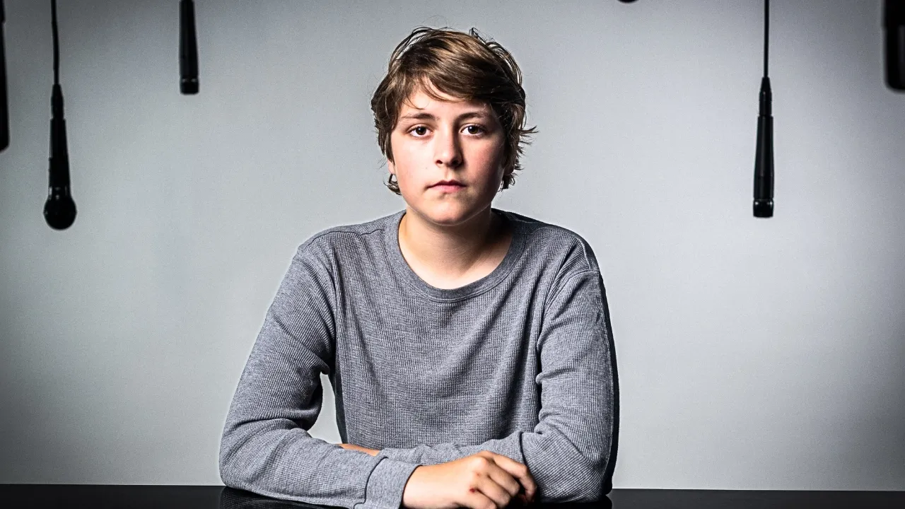 Youtube Thumbnail 32446f45515a4942486930 