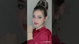 وأخيرا لقيت شبيهة لانا محمد شبه مش طبيعي 