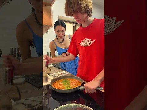 This Quick sausage tomato zucchini pasta got us cooking together #easyrecipe #cooking #hacks