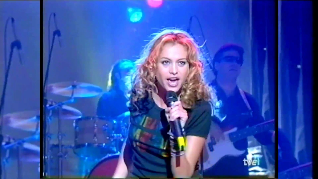 PAULINA RUBIO │Y Yo Sigo Aqui (HD) PAULINA RUBIO │Y Yo Sigo Aqui (HD)